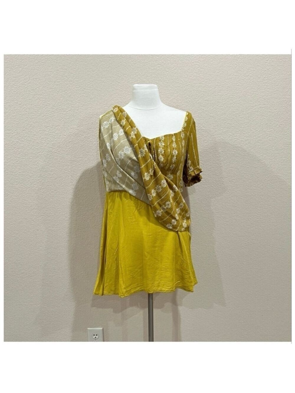 Hem & Thread Mustard Geometric Floral Boho Mini Dress Large - Picture 6 of 11
